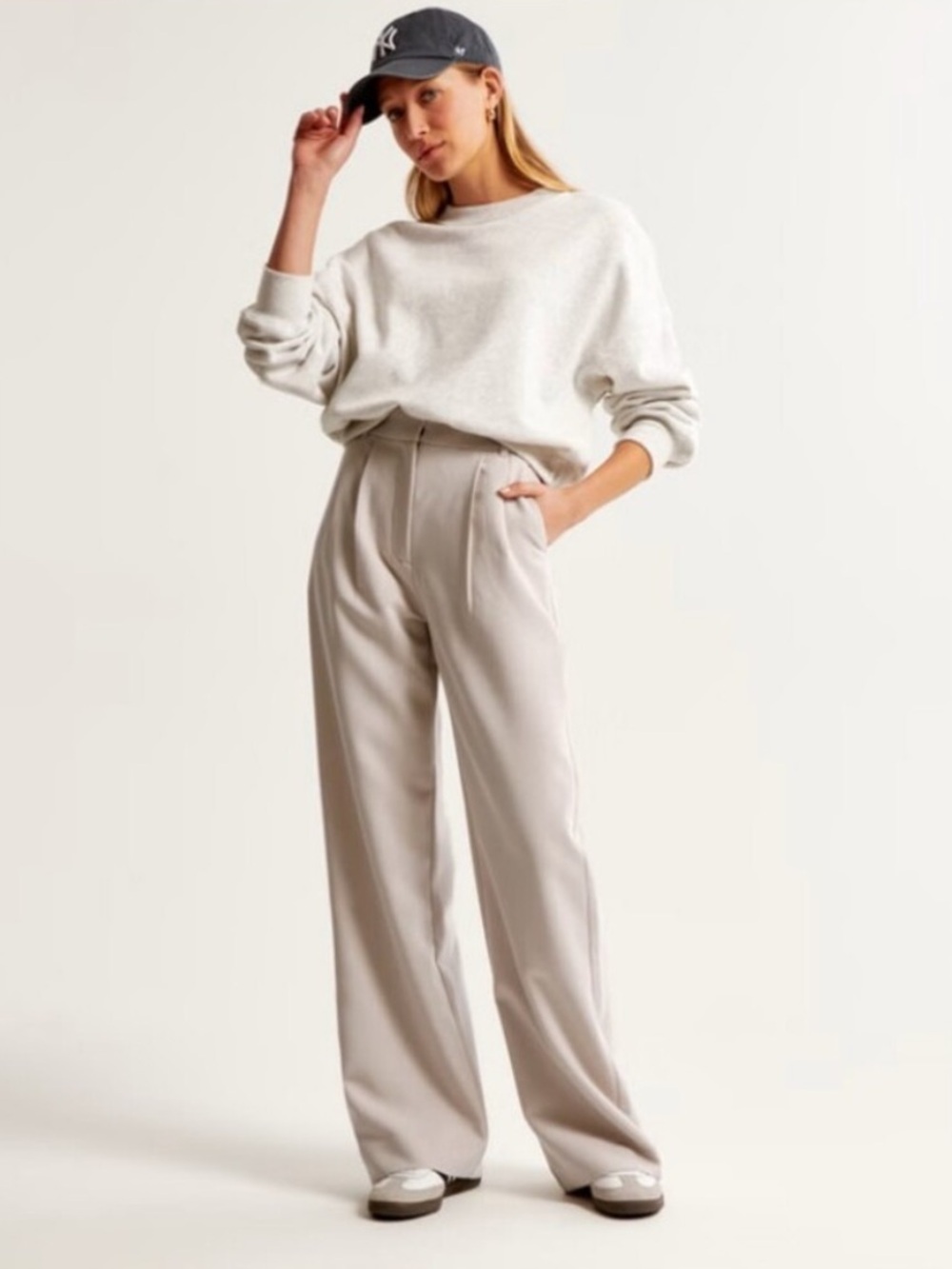 Abercrombie Sloane Tailored Wide Leg Pant in Beige Size 28 Short